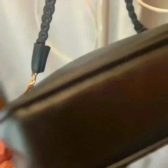 Black Vegan leather shoulder bag with braided strap - Picture 5 of 7